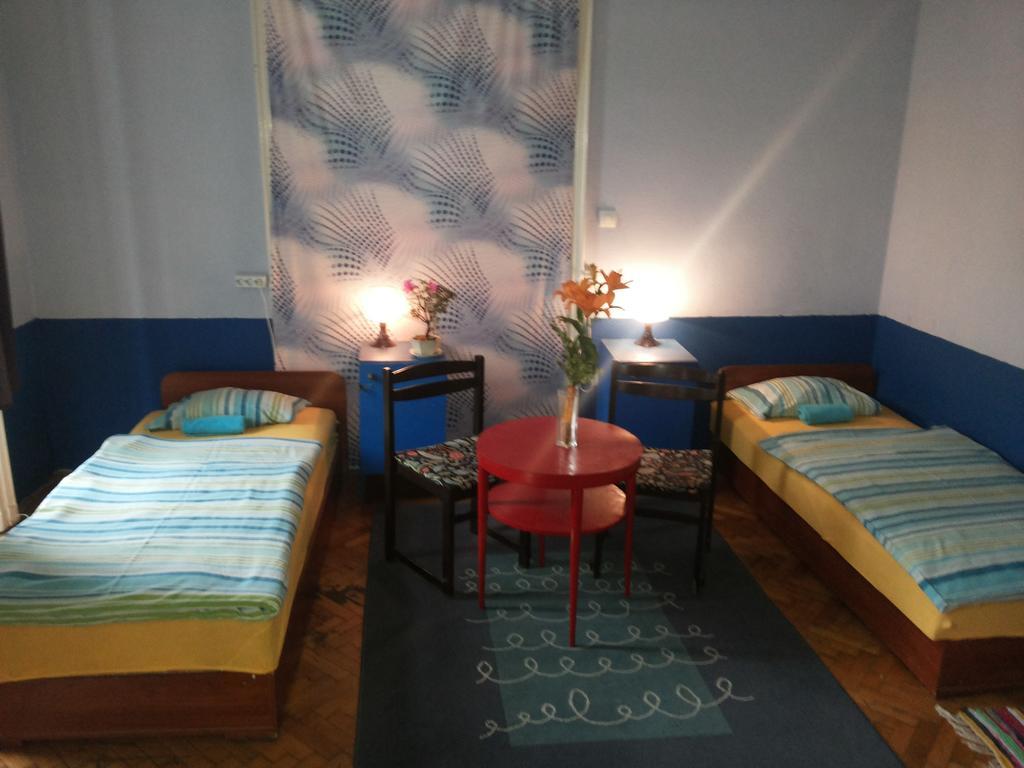 White Rabbit Hostel Boedapest Kamer foto