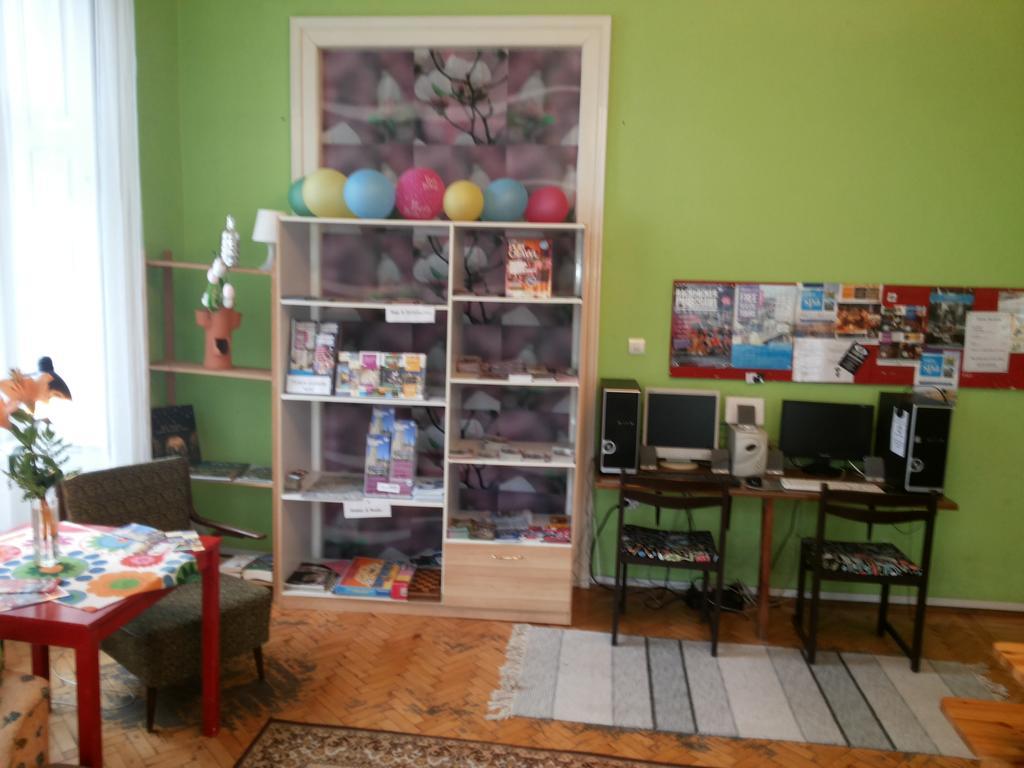 White Rabbit Hostel Boedapest Kamer foto